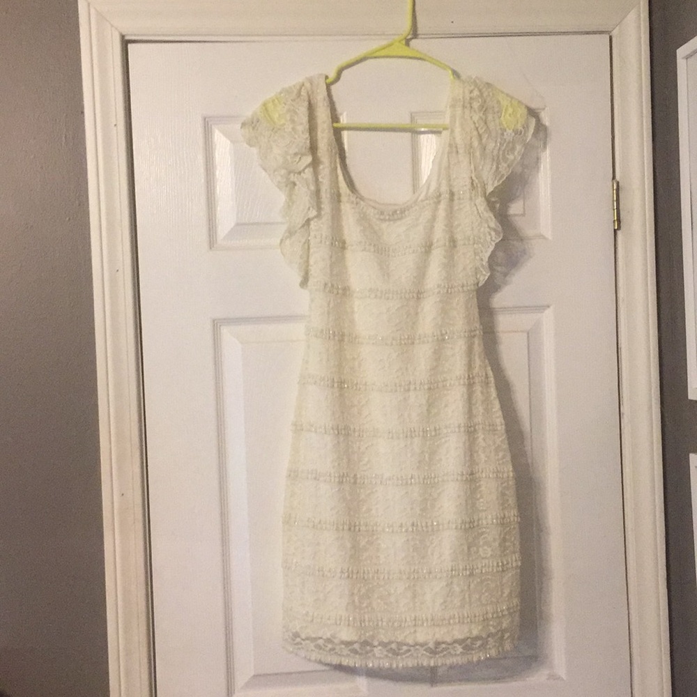 White form fitting Guess dress